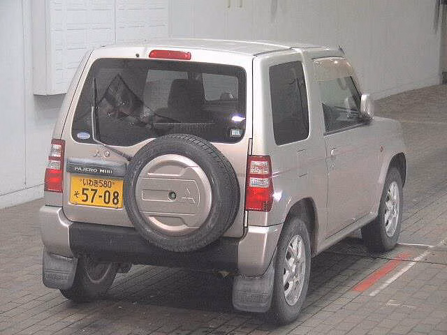 MITSUBISHI PAJERO MINI