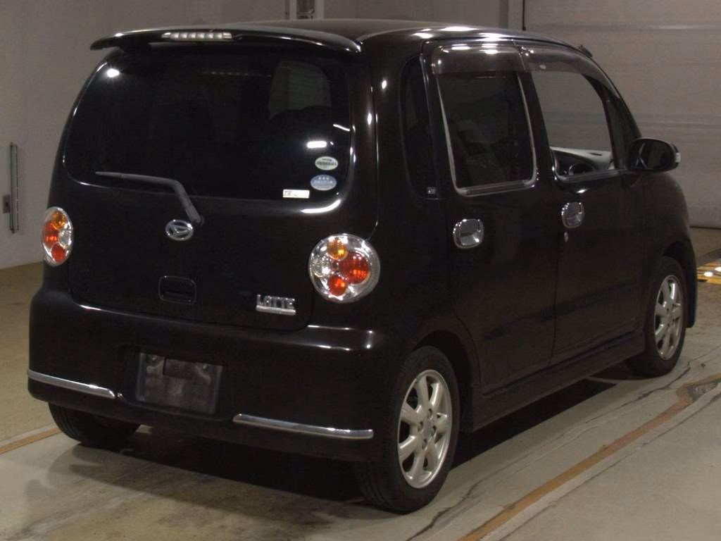 DAIHATSU MOVE LATTE