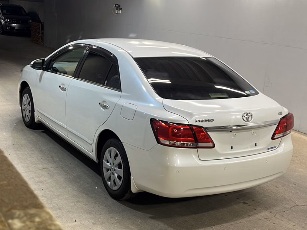 TOYOTA PREMIO