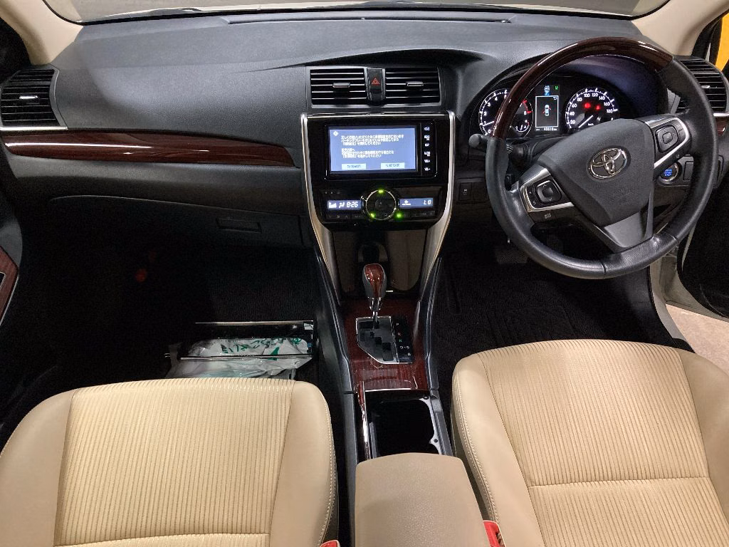 TOYOTA PREMIO