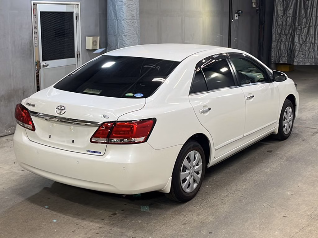 TOYOTA PREMIO