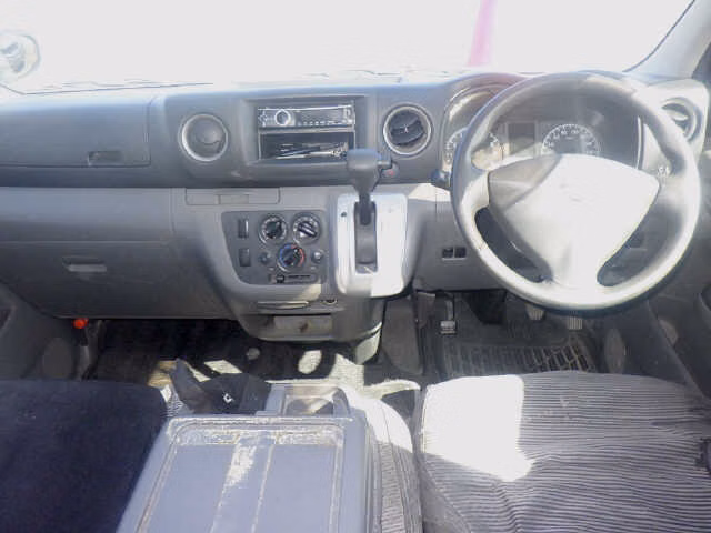 NISSAN NV350 CARAVAN
