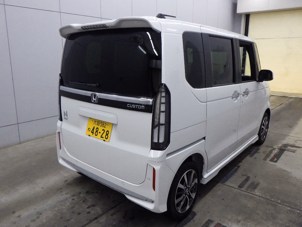 HONDA N-BOX