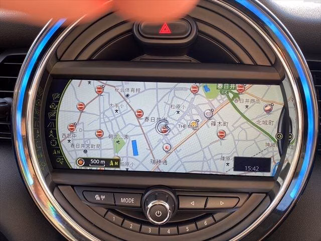 MINI HATCH