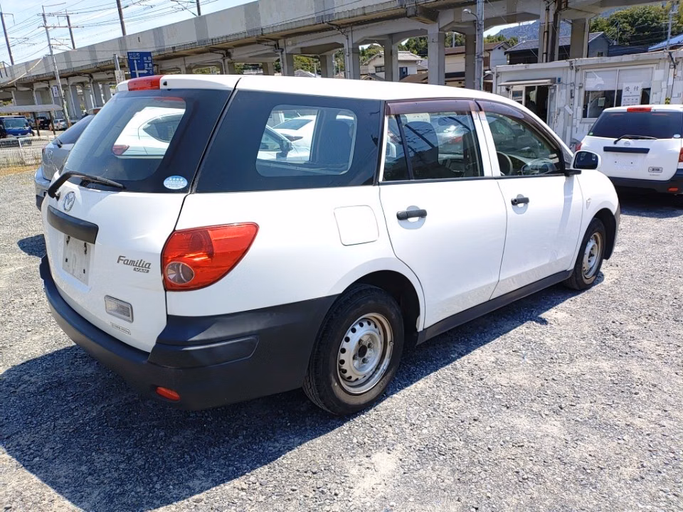 MAZDA FAMILIA