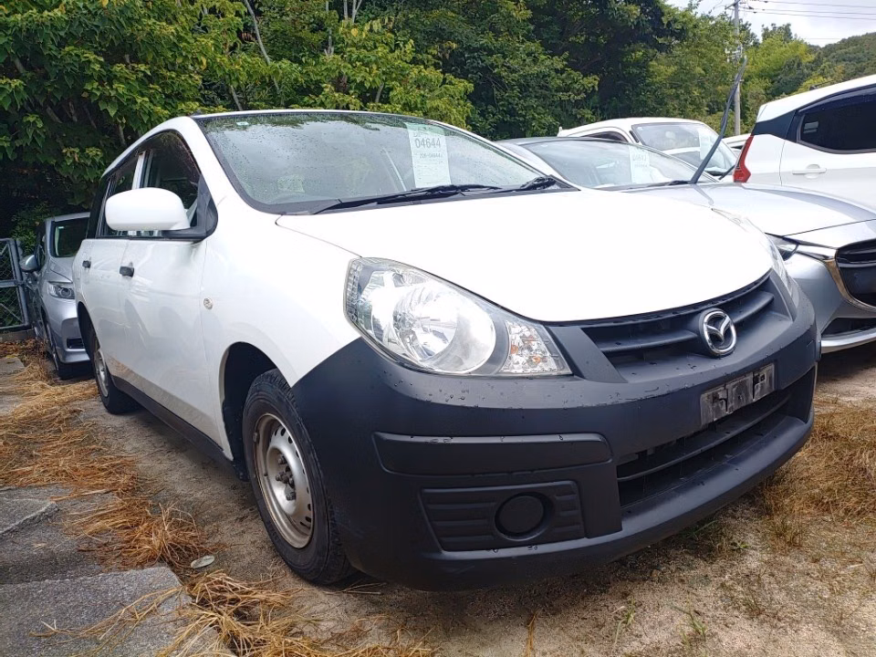 MAZDA FAMILIA