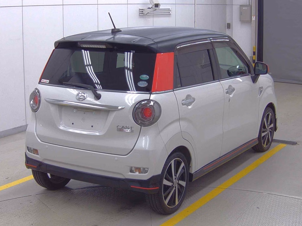 DAIHATSU CAST