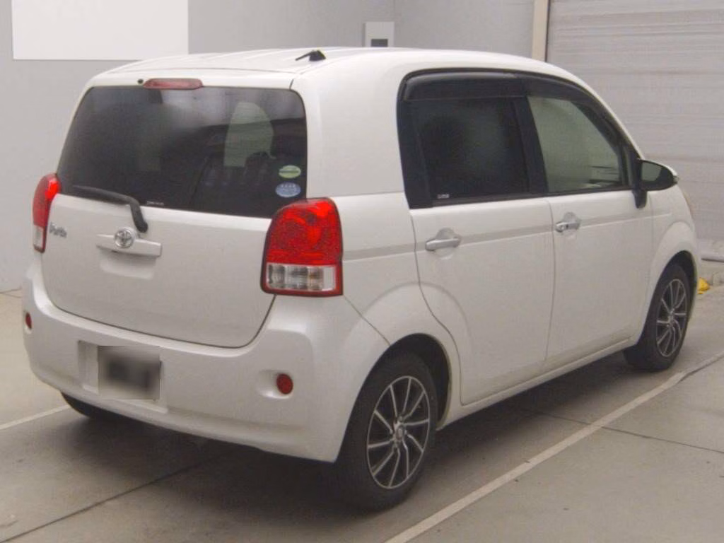 TOYOTA PORTE