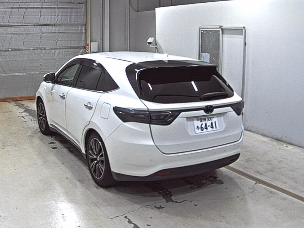 TOYOTA HARRIER