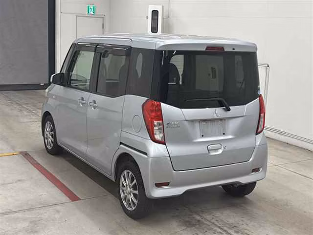 MITSUBISHI EK SPACE