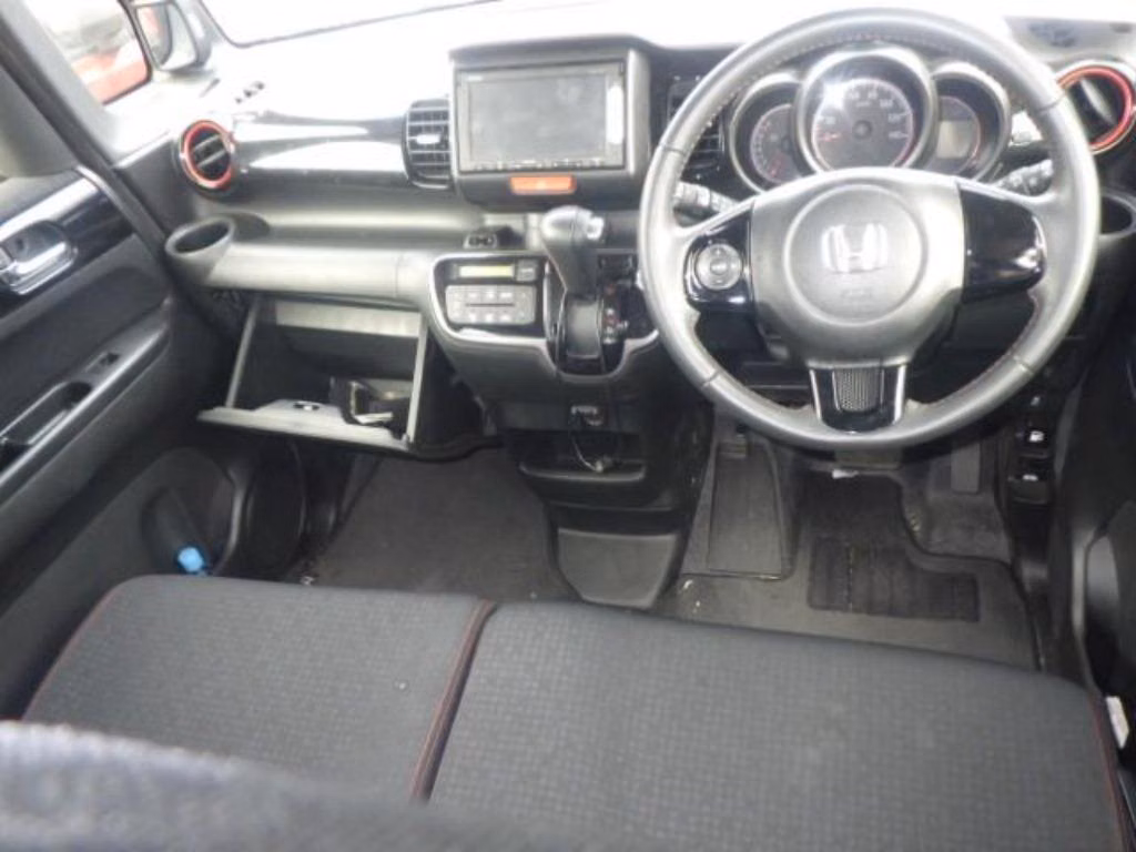 HONDA N-BOX