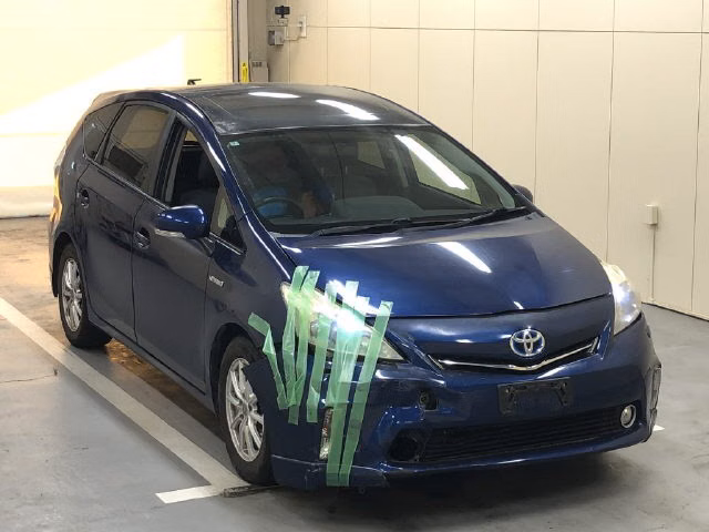 TOYOTA PRIUS ALPHA