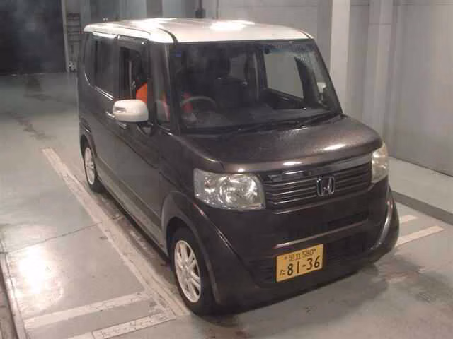HONDA N-BOX