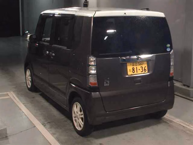HONDA N-BOX