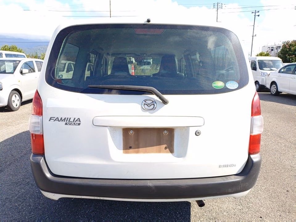 MAZDA FAMILIA