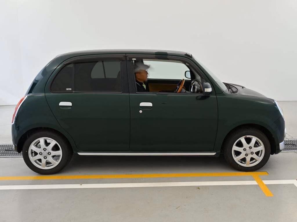 DAIHATSU MIRA GINO