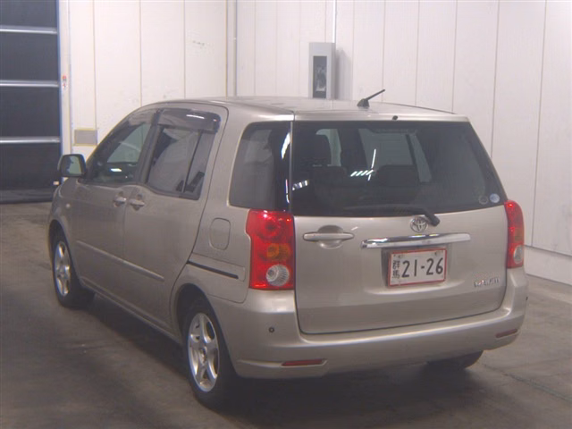 TOYOTA RAUM