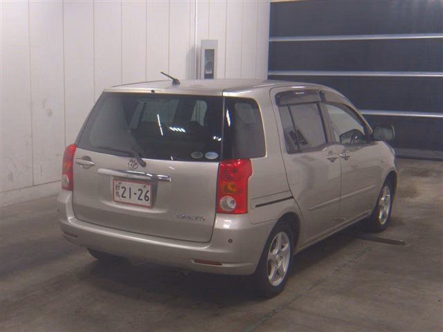 TOYOTA RAUM
