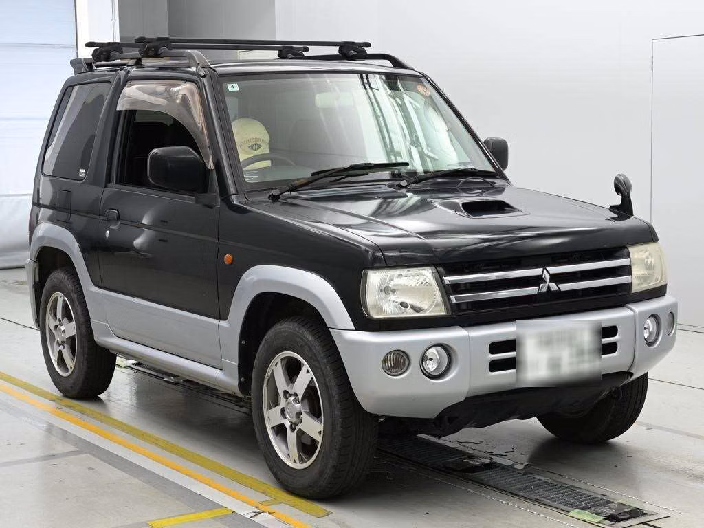 MITSUBISHI PAJERO MINI