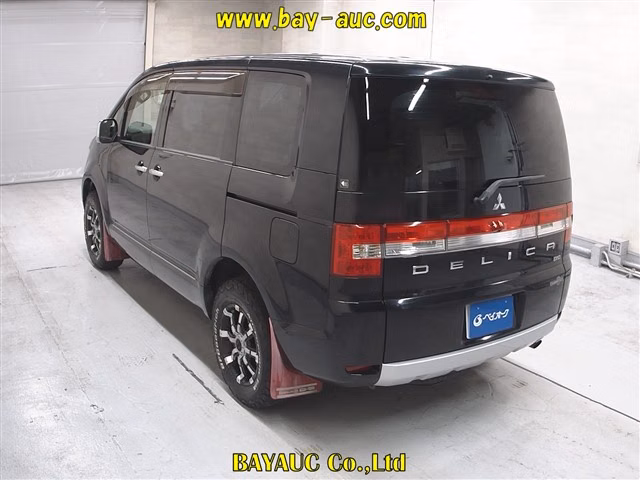 MITSUBISHI DELICA D:5