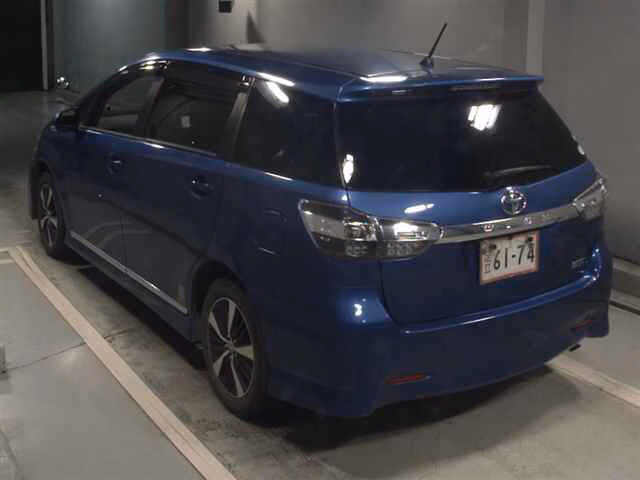 TOYOTA WISH