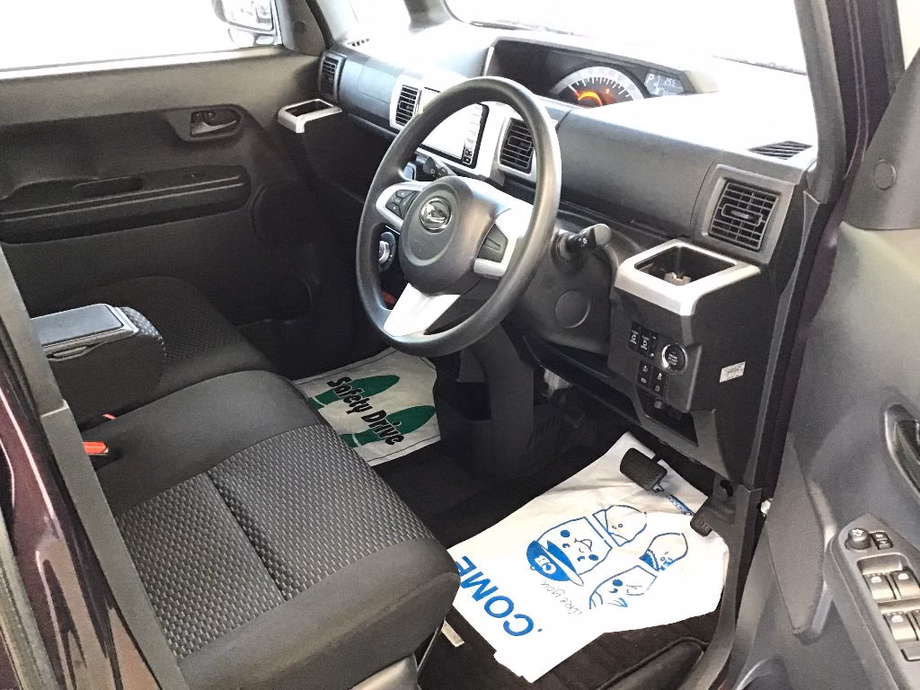 DAIHATSU WAKE