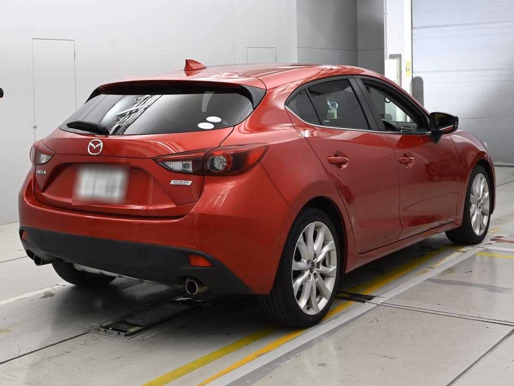 MAZDA AXELA