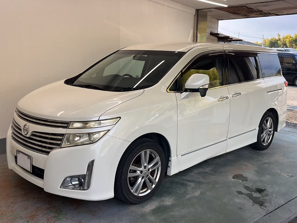 NISSAN ELGRAND