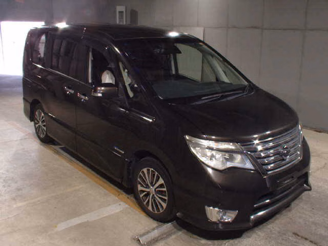 NISSAN SERENA
