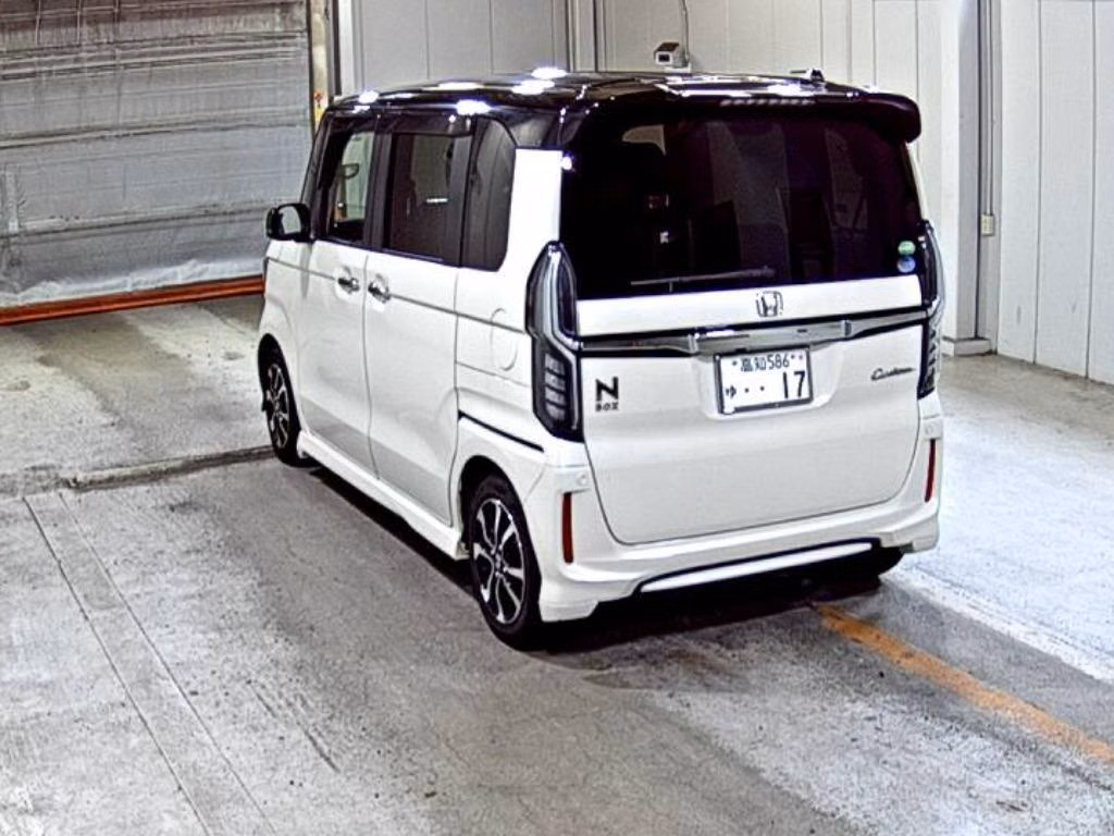 HONDA N-BOX