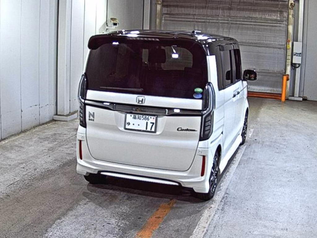 HONDA N-BOX