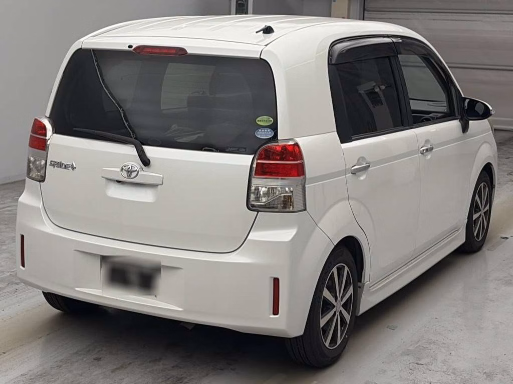 TOYOTA SPADE