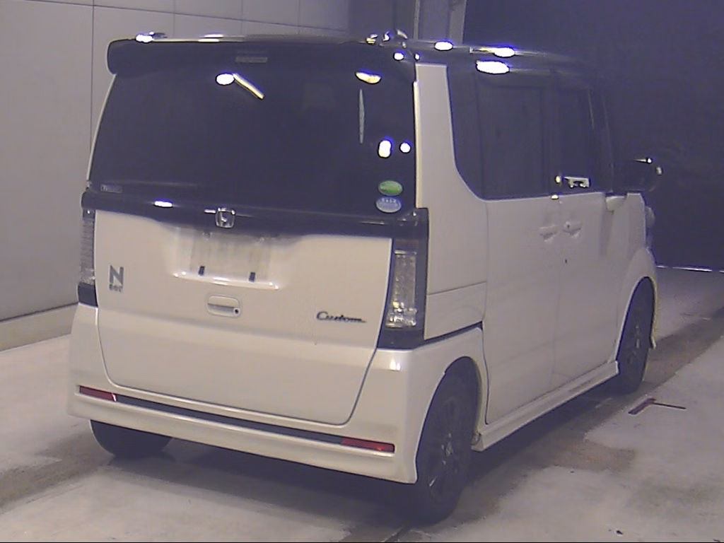 HONDA N-BOX