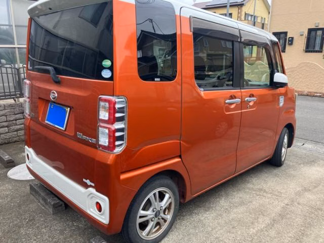 DAIHATSU WAKE