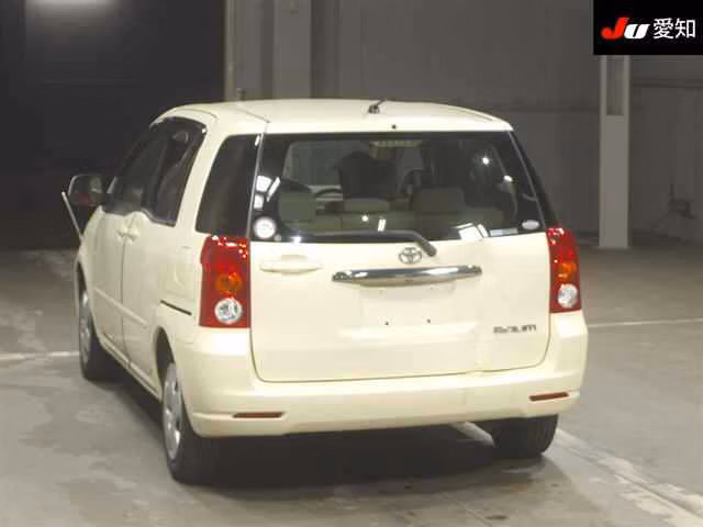 TOYOTA RAUM