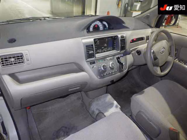 TOYOTA RAUM