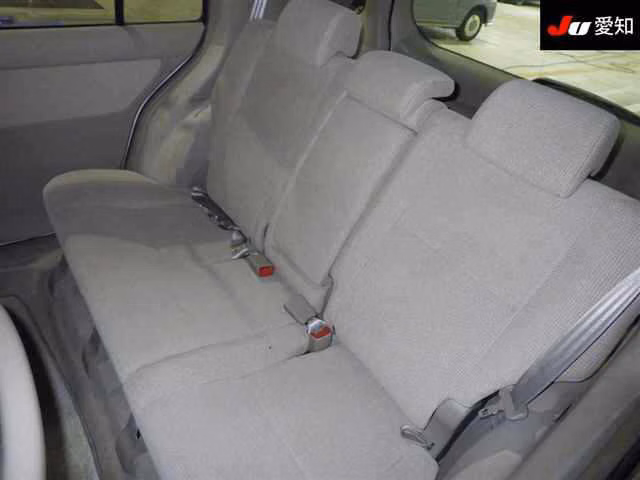 TOYOTA RAUM