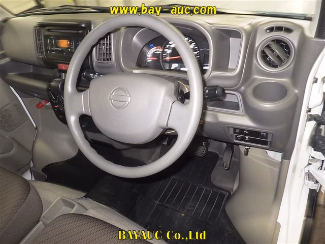 NISSAN NV100 CLIPPER