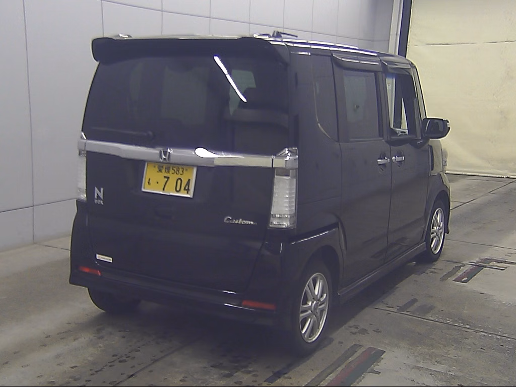 HONDA N-BOX