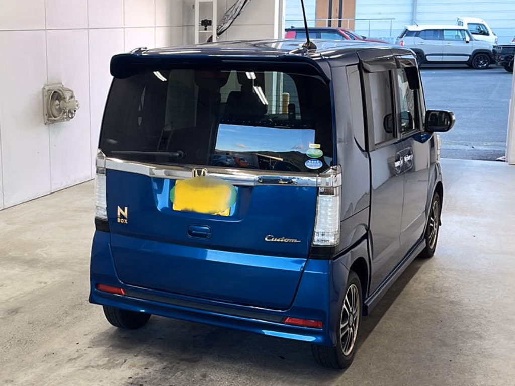 HONDA N-BOX