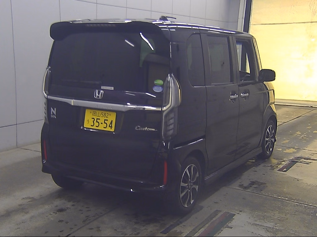 HONDA N-BOX