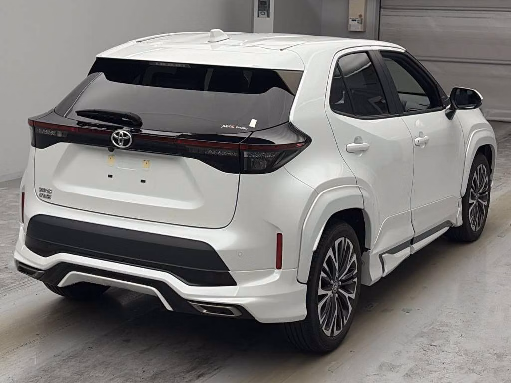 TOYOTA YARIS CROSS