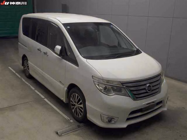 NISSAN SERENA