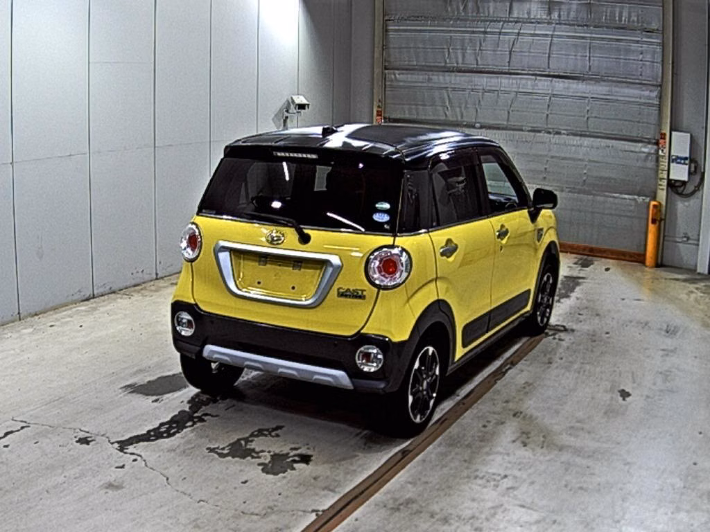DAIHATSU CAST