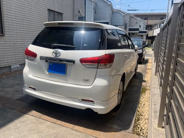 TOYOTA WISH