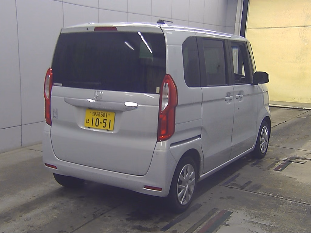 HONDA N-BOX