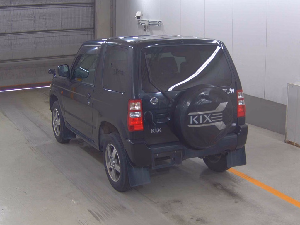 NISSAN KIX