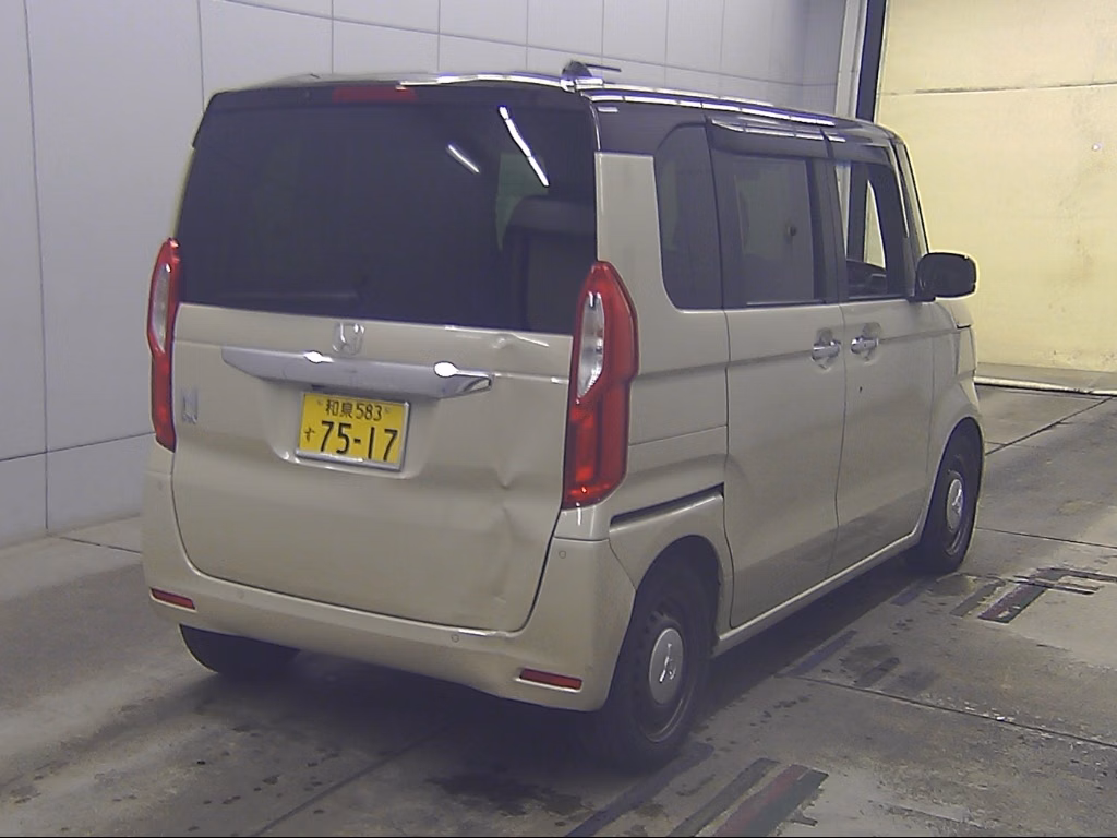 HONDA N-BOX