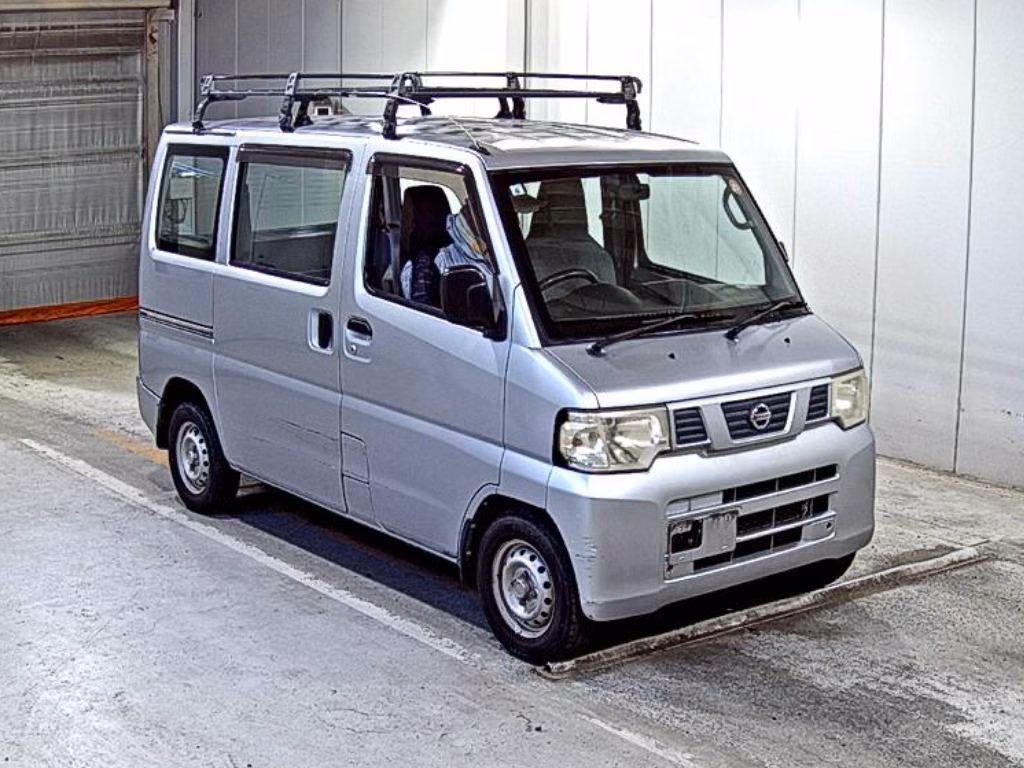NISSAN NV100 CLIPPER