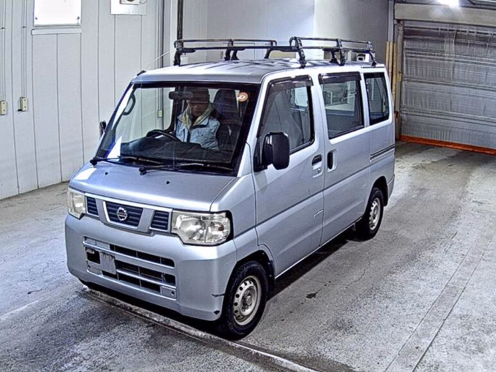 NISSAN NV100 CLIPPER
